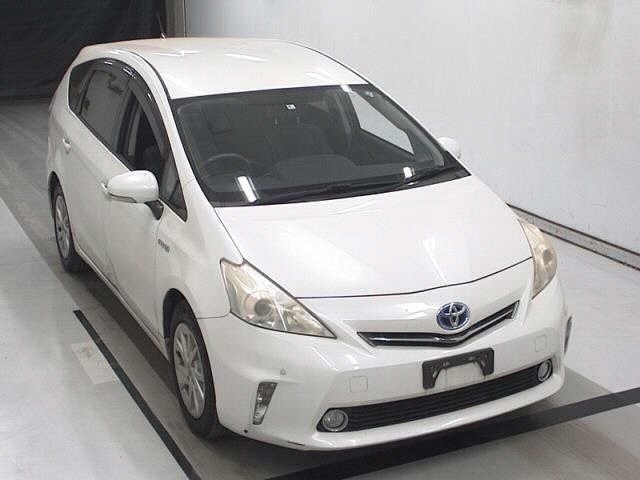 5004 TOYOTA PRIUS ALPHA ZVW41W 2012 г. (JU Chiba)